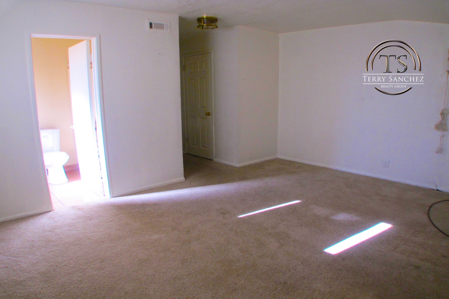 HOME FOR SALE IN SAN BERNARDINO CA 92407 BY REAL ESTATE BROKER TERRY SANCHEZ $260,000 WITH 4 BEDROOMS 2 BATHROOMS