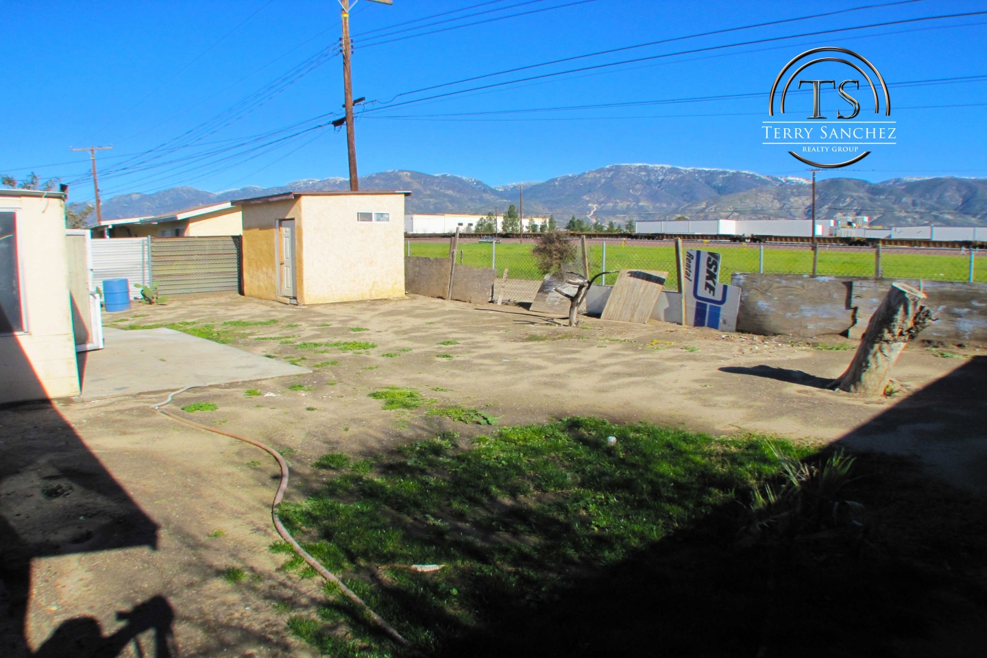 HOME FOR SALE IN SAN BERNARDINO CA 92407 BY REAL ESTATE BROKER TERRY SANCHEZ $260,000 WITH 4 BEDROOMS 2 BATHROOMS