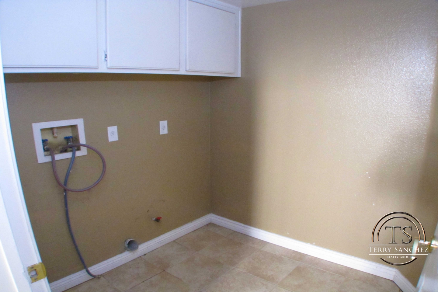 HOME FOR SALE IN MORENO VALLEY CA 92557 BY REAL ESTATE BROKER TERRY SANCHEZ $310,000 WITH 4 BEDROOMS 3 BATHROOMS