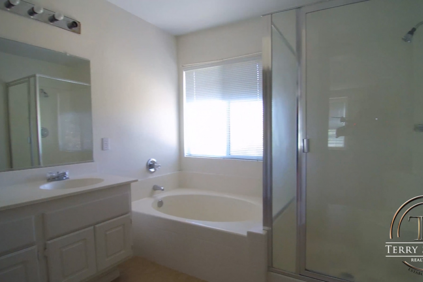 HOME FOR SALE IN RIVERSIDE CA 92508 BY REAL ESTATE BROKER TERRY SANCHEZ $430,000 WITH 5 BEDROOMS 4 BATHROOMS